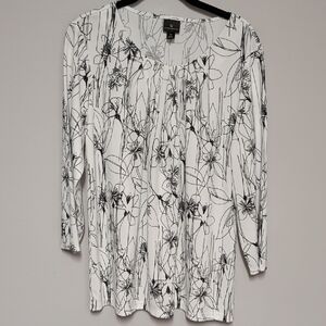 Worthington Black and White Floral Blouse